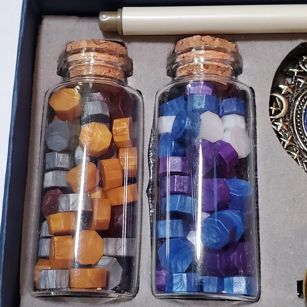 Wax Seal Stamp Kit, Sealing Wax Stamp Gift Boxes Set with 4 Seals, Wax Beads